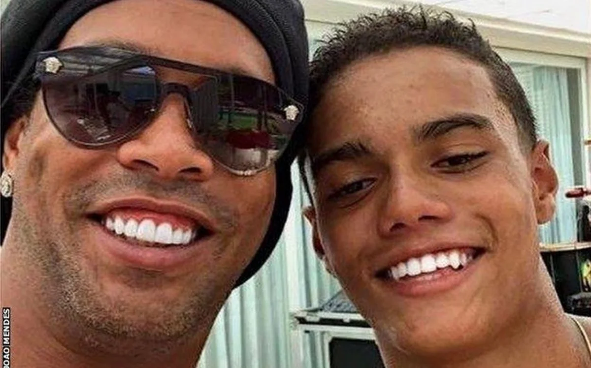 Ronaldinyo oğlunun Barselona ilə müqavilə imzalayacağını açıqlayıb