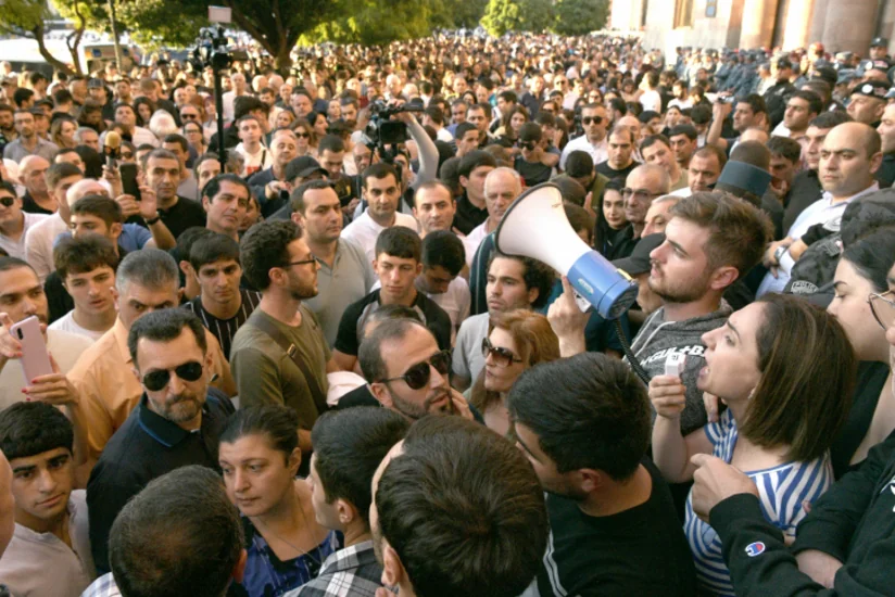 İrəvanda yeni mitinqə hazırlıq gedir, etirazçılar toplaşmağa başlayıb