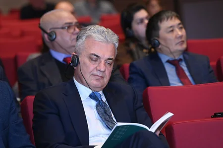 ADA Universitetində Diplomatik Protokol Bələdçisinin təqdimat mərasimi keçirilib - YENİLƏNİB