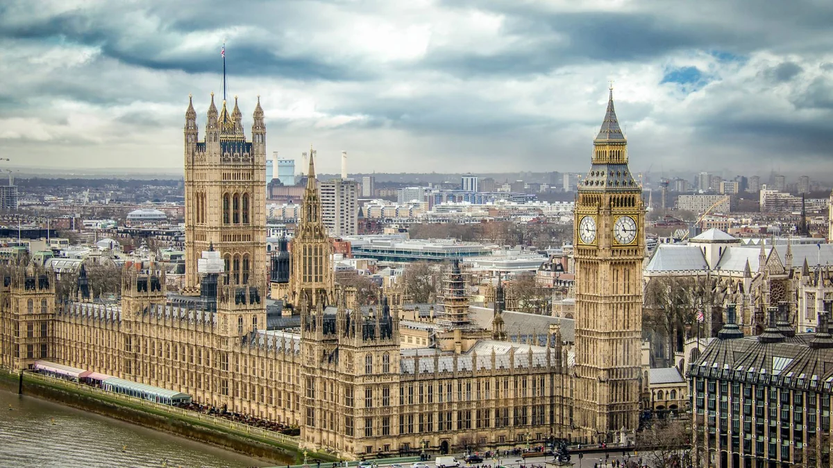 Парламент Великобритании прекратил свою работу до выборов