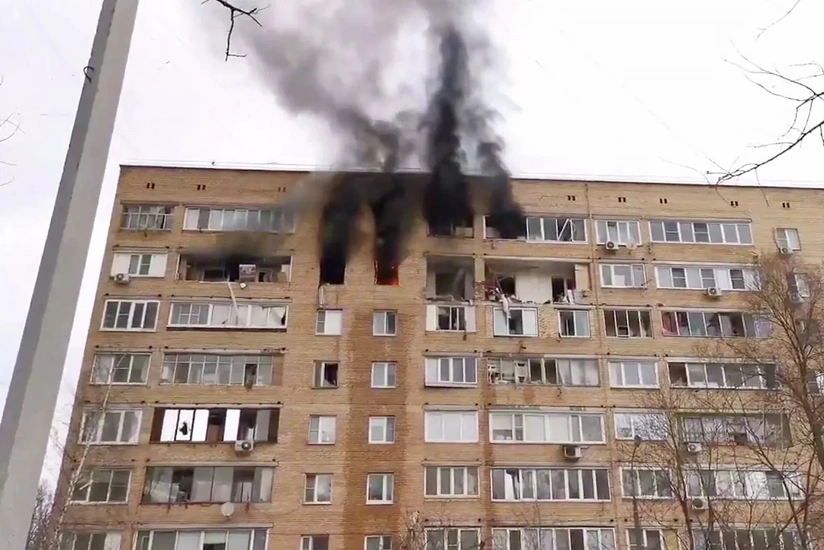 Gas explosion hits residential building in Russia