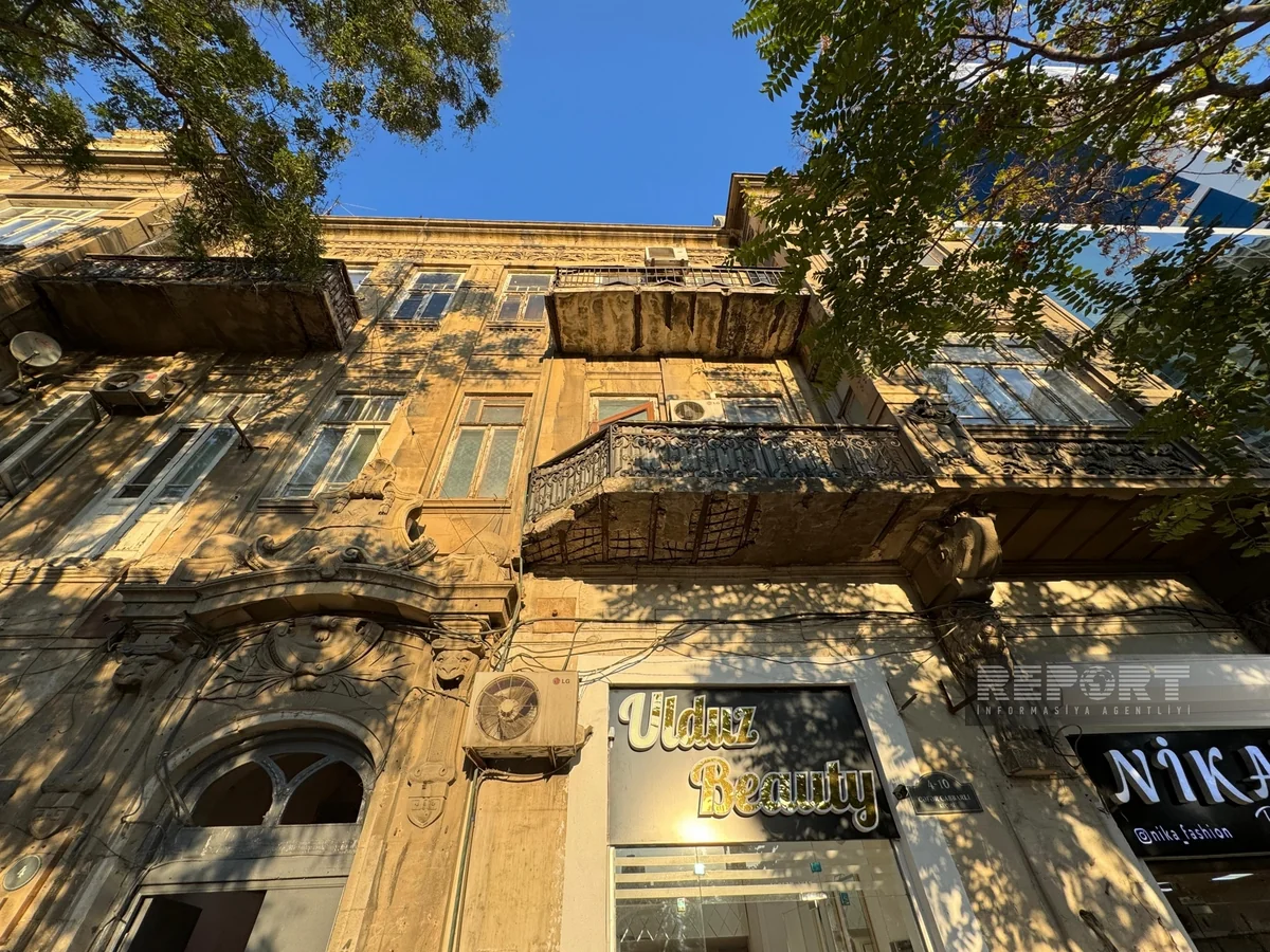 Yasamalda memarlıq abidəsinin eyvanının uçmasına münasibət bildirilib