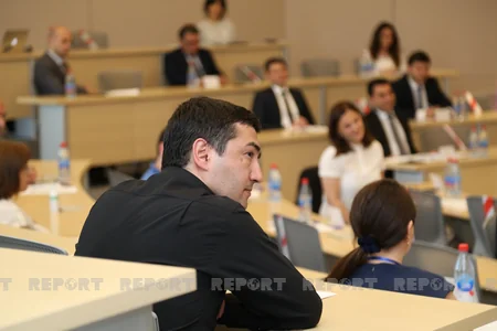 “Mediada islahatlara doğru” mövzusunda seminarlar davam edir