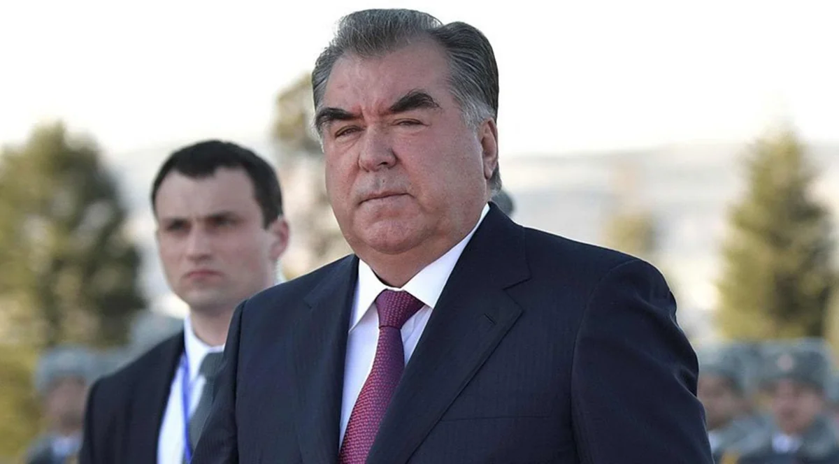 Президент Таджикистана отправился в Катар второй раз за месяц