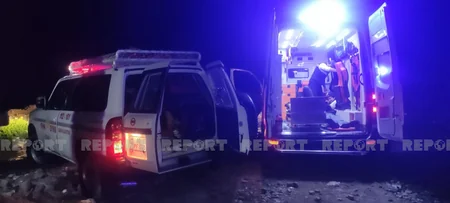 Şəkidə avtomobil çaya aşıb, xəsarət alanlar var