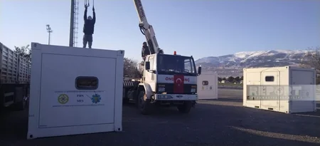 В Кахраманмараше начата установка мобильного полевого госпиталя МЧС