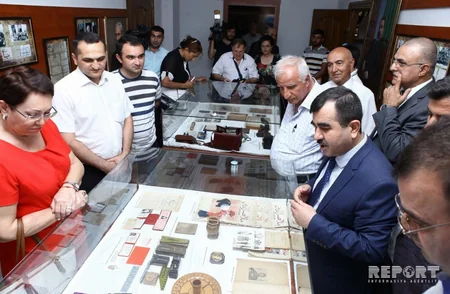 Şərq qəzetinin redaksiyasında yaradılan Mətbuat muzeyinin açılışı olub