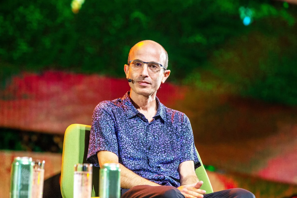Yuval Harari: “Süni intellekt kosmosun daha yaxşı araşdırılmasına kömək edəcək”