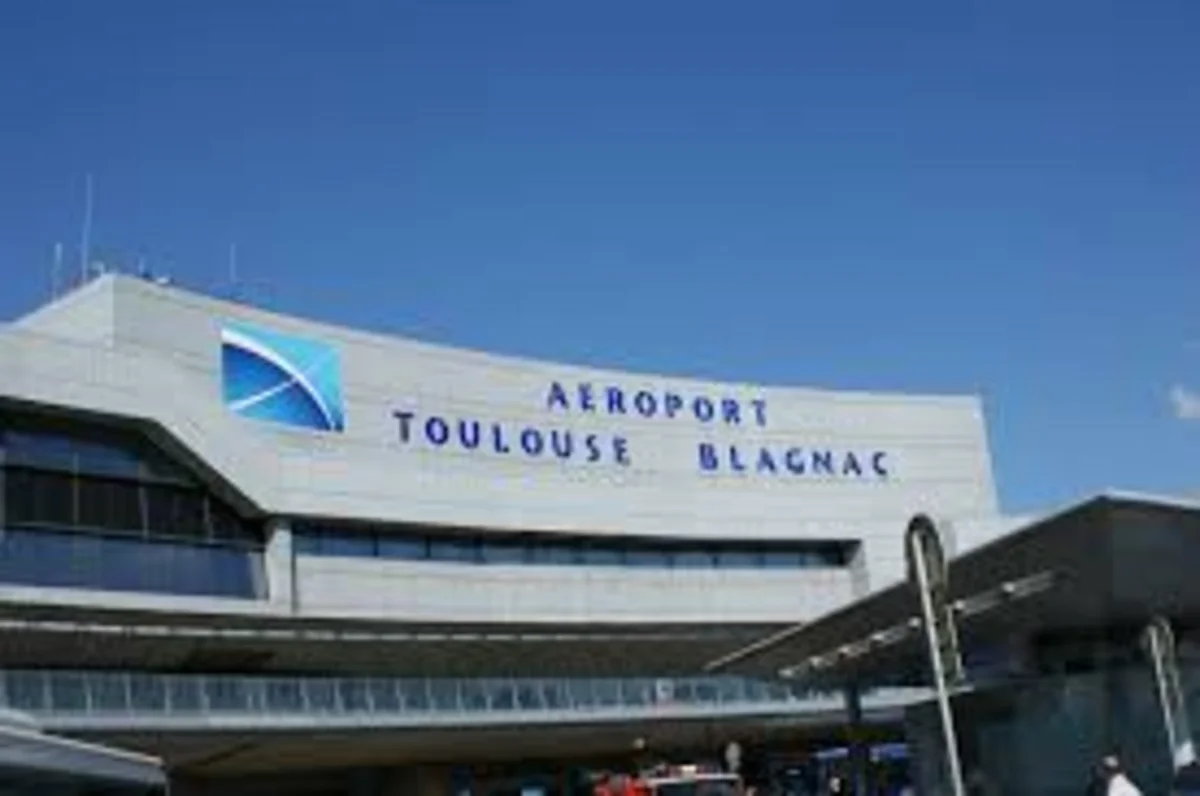 Çin şirkəti Fransa aeroportuna 308 milyon avro ödədi
