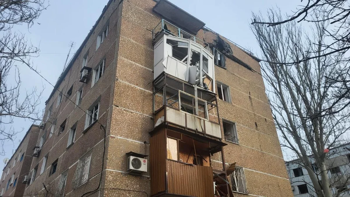РФ сбросила авиабомбу на центр Курахово Донецкой области, ранены 16 человек