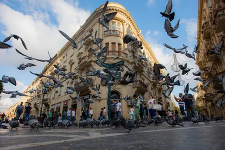 Istanbul displays photos taken by famous Turkish photographer in Baku