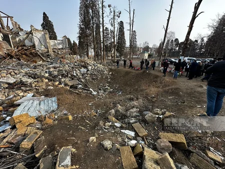 Foreign journalists visit sites of rocket attacks in Ganja