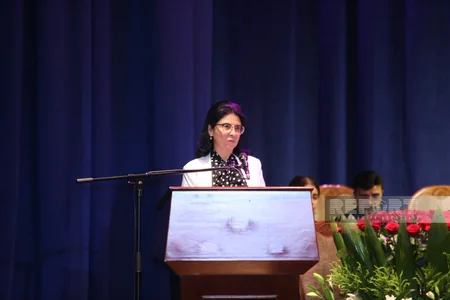 Anar yenidən Azərbaycan Yazıçılar Birliyinin sədri seçilib - YENİLƏNİB-4