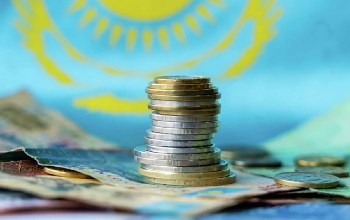 Казахстан выпустил в обращение монеты номиналом 200 тенге