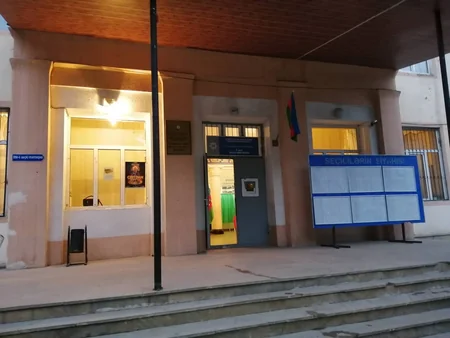 Binəqədi ikinci seçki dairəsində bələdiyyə seçkilərinə səsvermə başlayıb