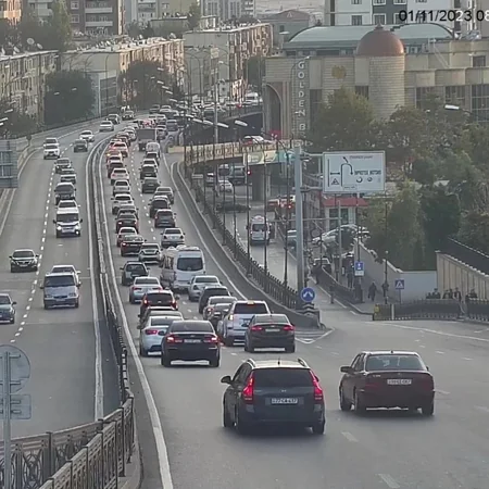 Bakının bir sıra yollarında tıxac yaranıb