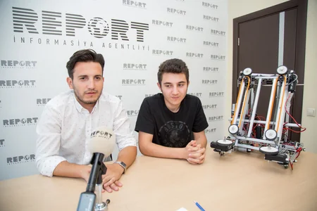 Robot hazırlayan azərbaycanlı şagirdlər - VİDEOREPORTAJ