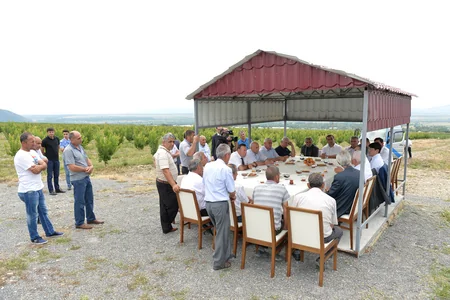 ​Heydər Əliyev Fondunun “Regional İnkişaf” İctimai Birliyi Yevlax və Şəkidə sakinlərlə görüşlər keçirib