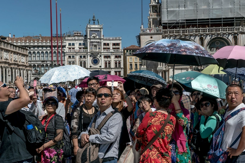 Venice to ban large tourist groups and loudspeakers