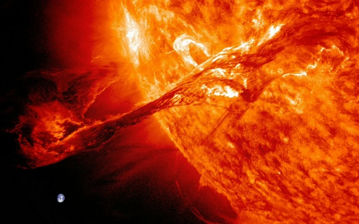 На Солнце произошла мощная вспышка