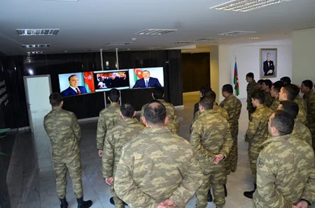 Silahlı Qüvvələrdə ümummilli lider Heydər Əliyevin xatirəsi yad edilib