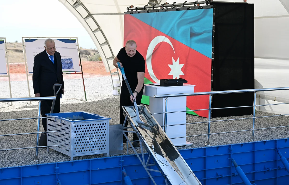 İlham Əliyev Cəbrayılda alkoqolsuz içki məhsulları istehsalı kompleksinin təməlini qoyub - YENİLƏNİB