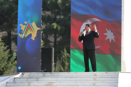 Gəncədə Bayraq Günü münasibəti ilə III Bayraq Festivalı keçirilib - FOTO