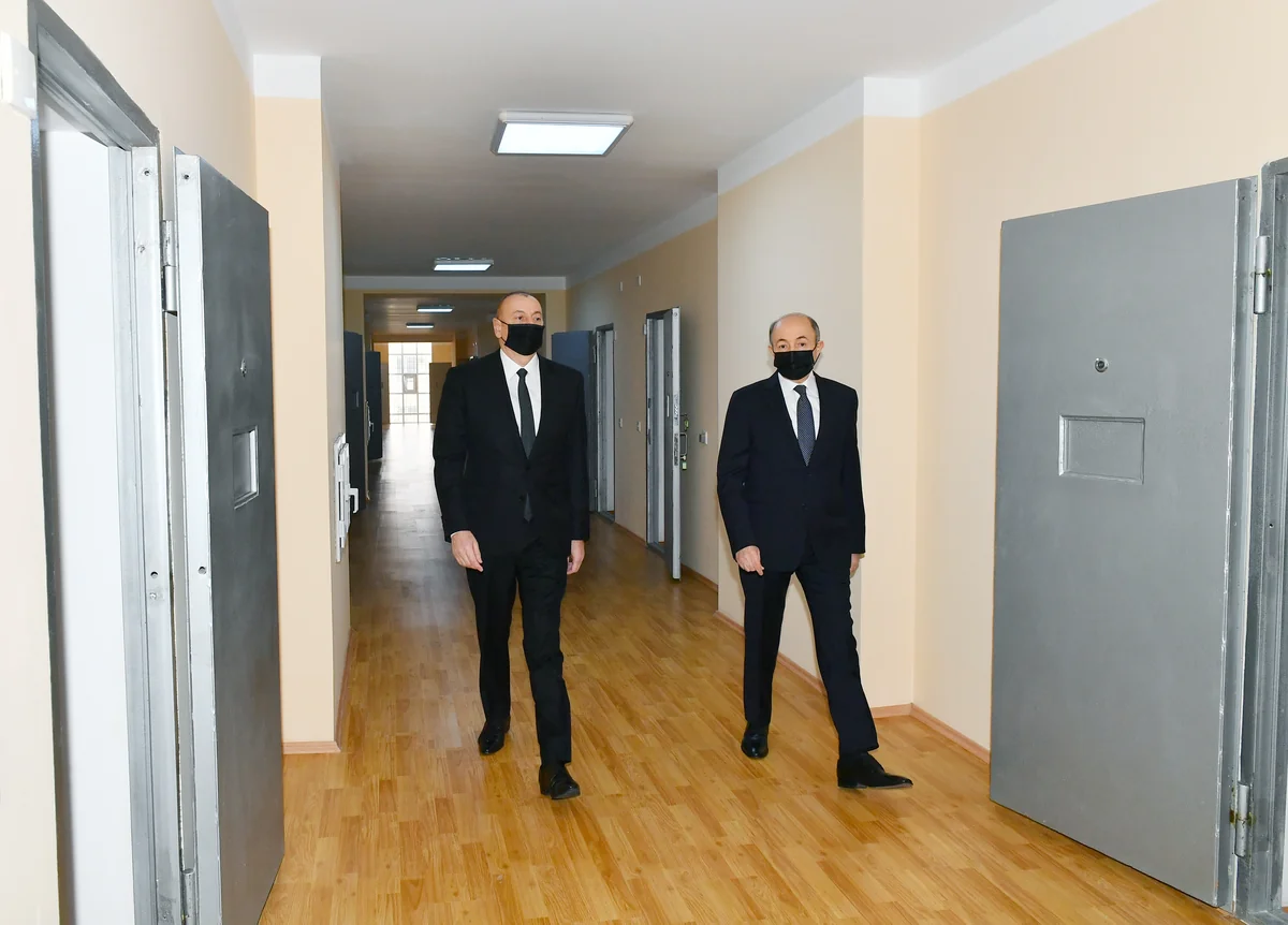 Prezident Bakıda yeni inşa edilən müasir penitensiar müəssisələrdə yaradılan şəraitlə tanış olub