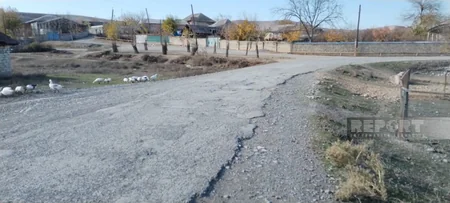 Oğuzda təmir olunmayan kənd yolları yararsız vəziyyətə düşüb