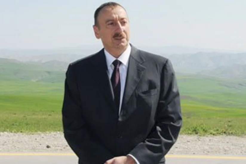 ​Prezident İlham Əliyev “Gəncəçay” park-bulvar kompleksi ilə tanış olub