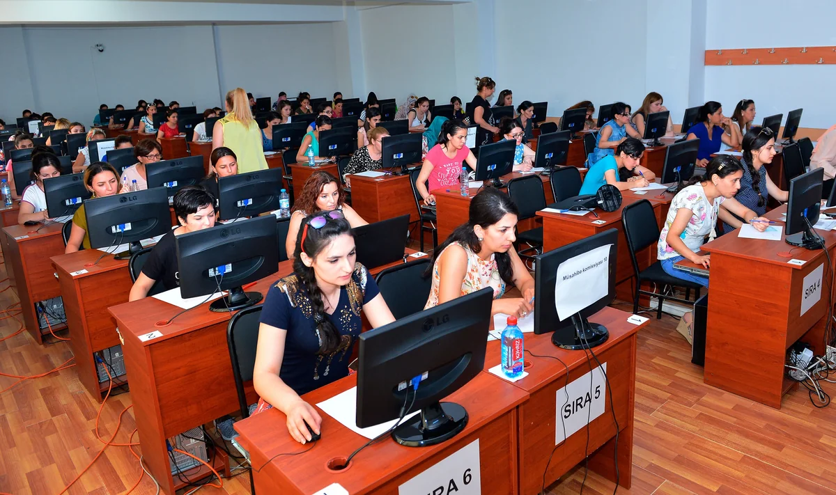 More than 50,000 future teachers submit documents for recruitment competition