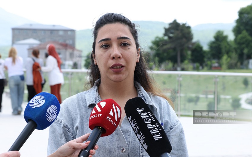 Qarabağ Universitetində imtahan verən hərbçi yoldaşı olan abituriyent: Tarixin bir parçası olmaq fəxrdir