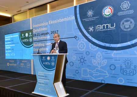 Təhsil naziri Mikayıl Cabbarov