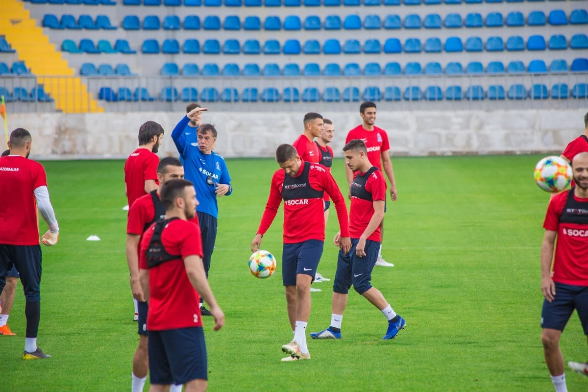 Nikola Yurçeviç toplanışa 8 futbolçu ilə başlayacaq