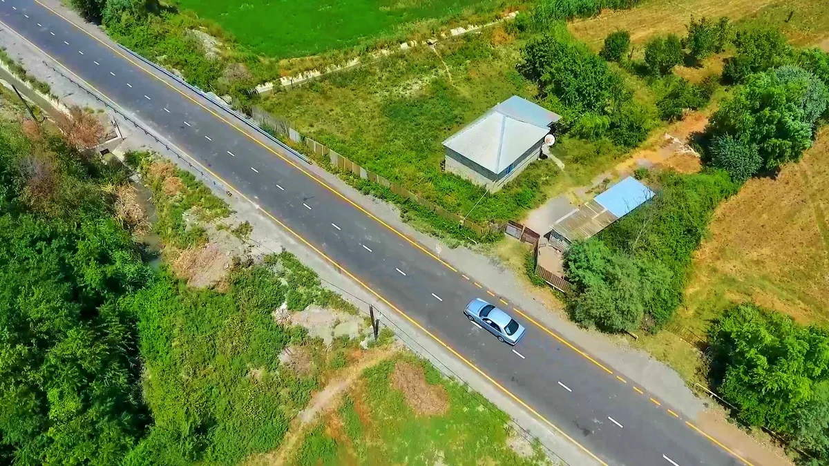 Şəki və Yevlaxda 4 kəndin 19 km uzunluğunda yolu yenidən qurulub