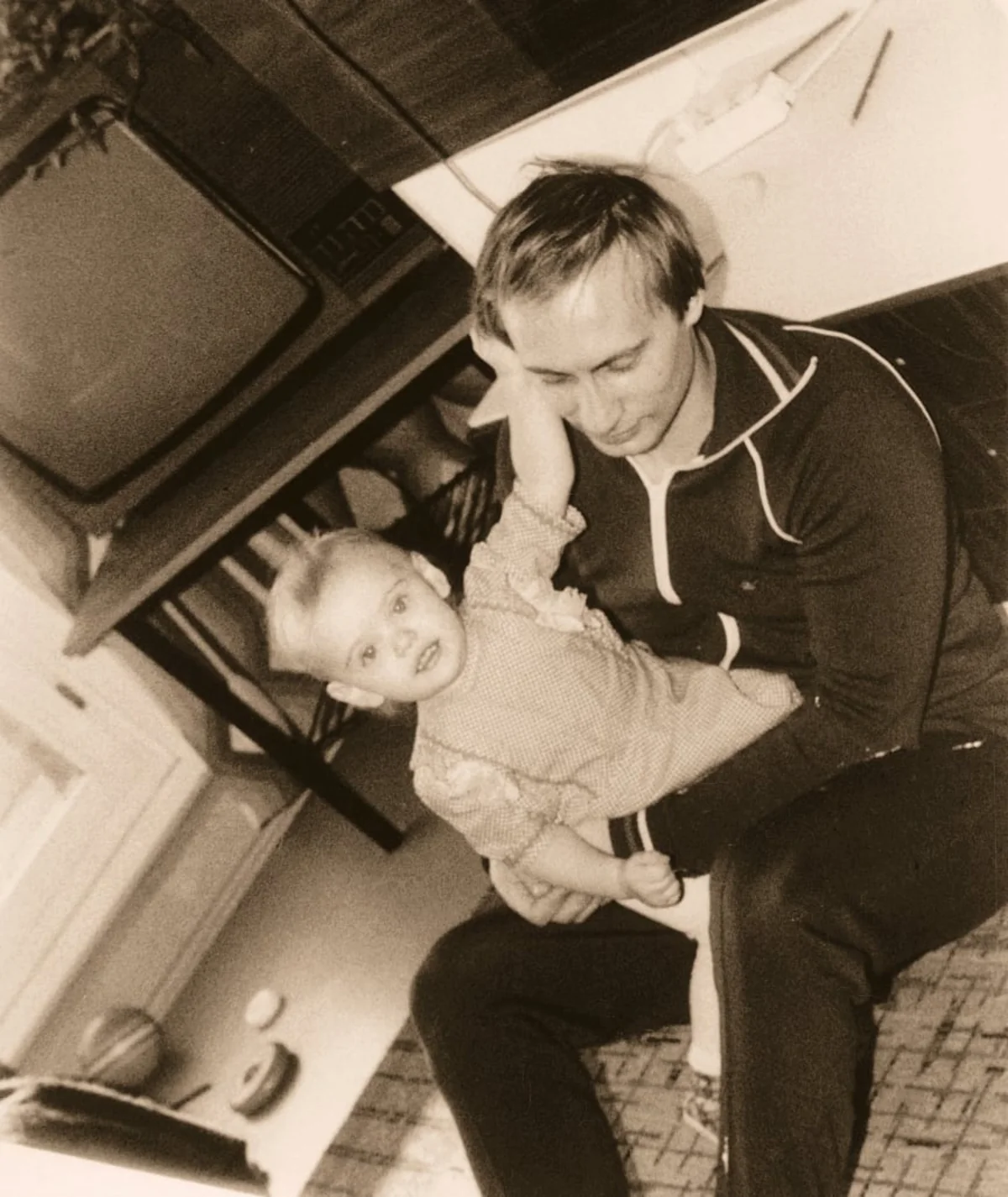 Jurnalistlər ilk dəfə Putinin Drezdendəki evində olub