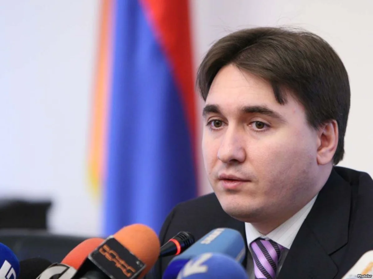 Ermənistan Baş nazirinin keçmiş müavininin evində axtarış aparılıb
