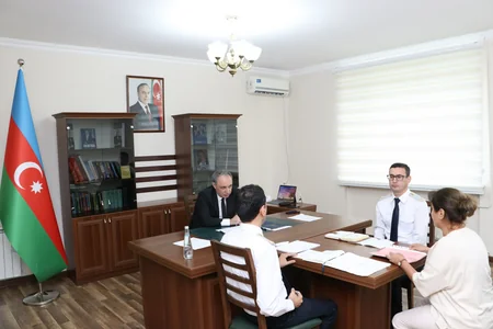 Baş prokuror Qaxda vətəndaşları qəbul edib
