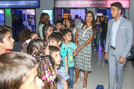 В кинотеатре CinemaPlus Ganjlik Mall была организована развлекательная программа для детей c участием Лейлы Алиевой