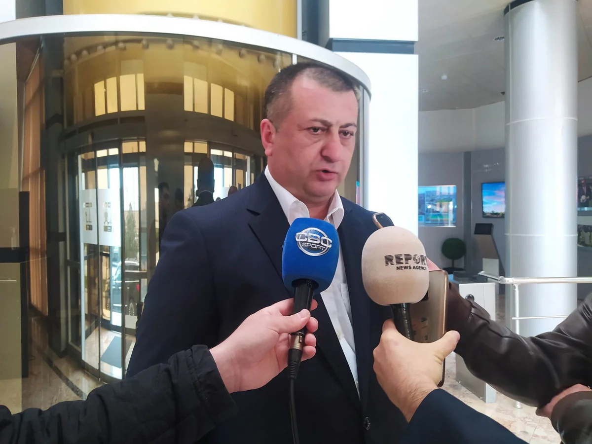 Zaur Axundov: Canni De Byazi bu oyunlardan nəticə çıxarmalıdır