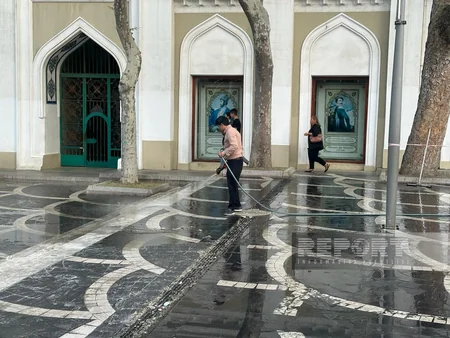 “Azərsu”: Bakının mərkəzində kanalizasiya borularındakı tıxanma aradan qaldırılıb - VİDEO