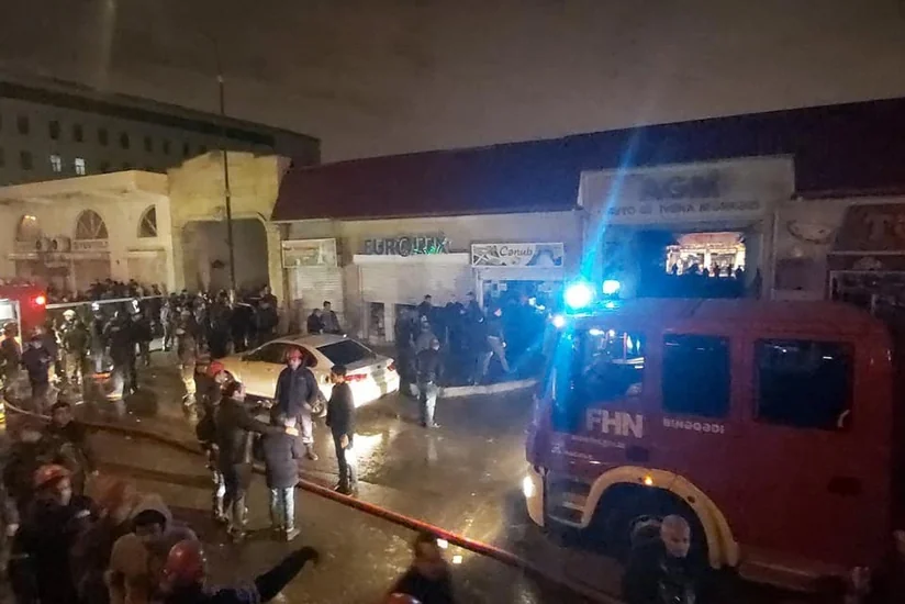 Nəsimi rayonunda baş verən yanğında iki avtomobil yanıb