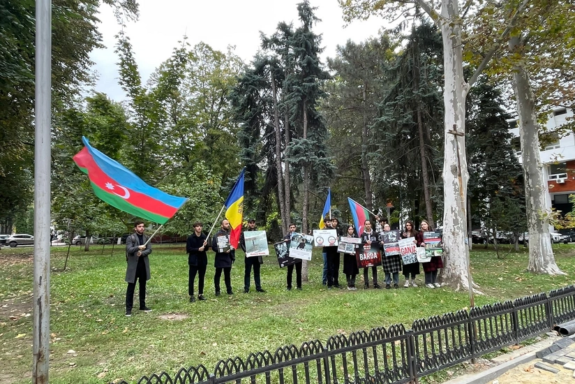 Azerbaijanis picket in front of UN representative office in Moldova