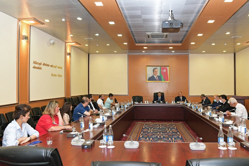 Sürətli poçt xidməti göstərən operatorlarla görüş keçirilib