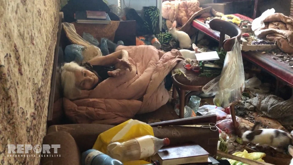 Sumqayıtda bir ailə yaşadığı mənzili zibilliyə çevirib - FOTO - VİDEO