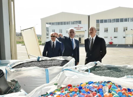 Prezident İlham Əliyev Balaxanı Sənaye Parkının açılışında iştirak edib