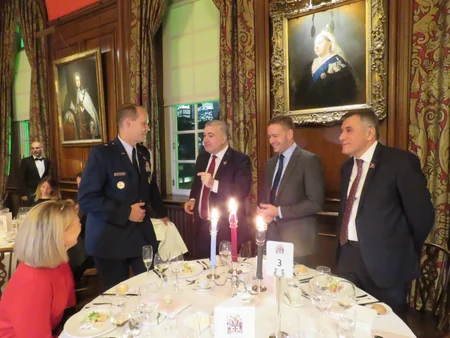 Zəfər Günü Londonda təntənəli şəkildə atəşfəşanlıqla qeyd edilib