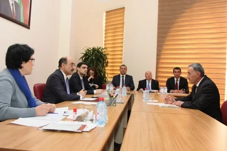 Əbülfəs Qarayev Salyanda vətəndaşları qəbul edib