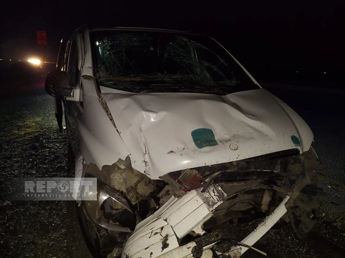 Hacıqabulda yük və minik avtomobilləri ilə toqquşub, xəsarət alanlar var