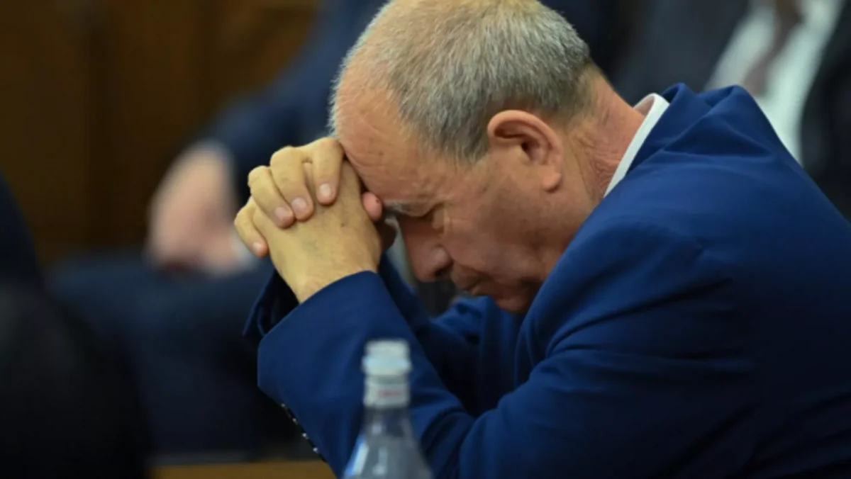 Ermənistanda daha bir deputat hakim partiyanın fraksiyasından qovulub